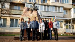 В Киеве почтили память азербайджанского поэта Самеда Вургуна (ФОТО)