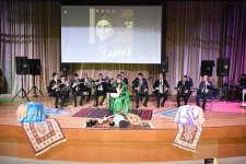 В честь легендарного Джаббара Гаръягдыоглу в Гяндже представлен проект "Культурное достояние народа" (ФОТО)