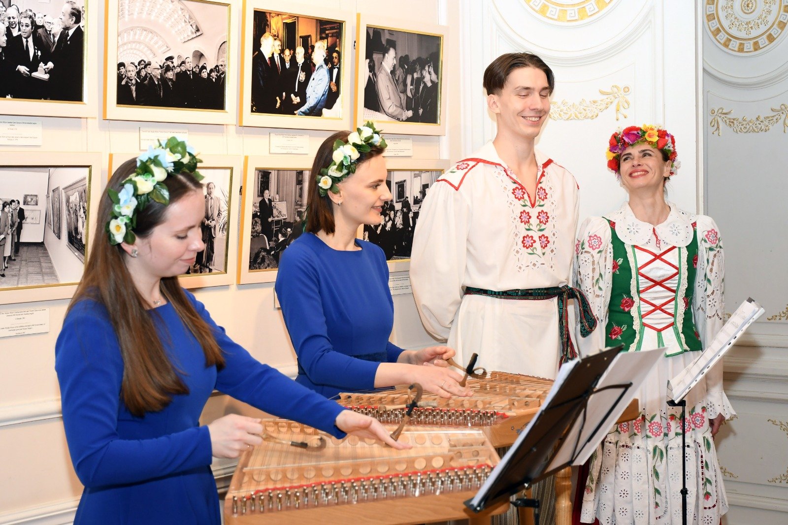 Красота природы и любовь к родному краю. В Баку открылась выставка "Беларусь глазами художников" (ФОТО)