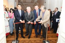 Красота природы и любовь к родному краю. В Баку открылась выставка "Беларусь глазами художников" (ФОТО)