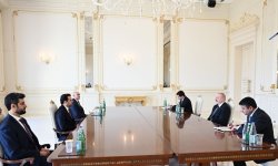 President Ilham Aliyev receives SecGen of Muslim Council of Elders (PHOTO)