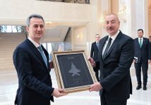 Президент Ильхам Алиев принял делегацию во главе с председателем комитета Администрации Президента Турции  (ФОТО/ВИДЕО)