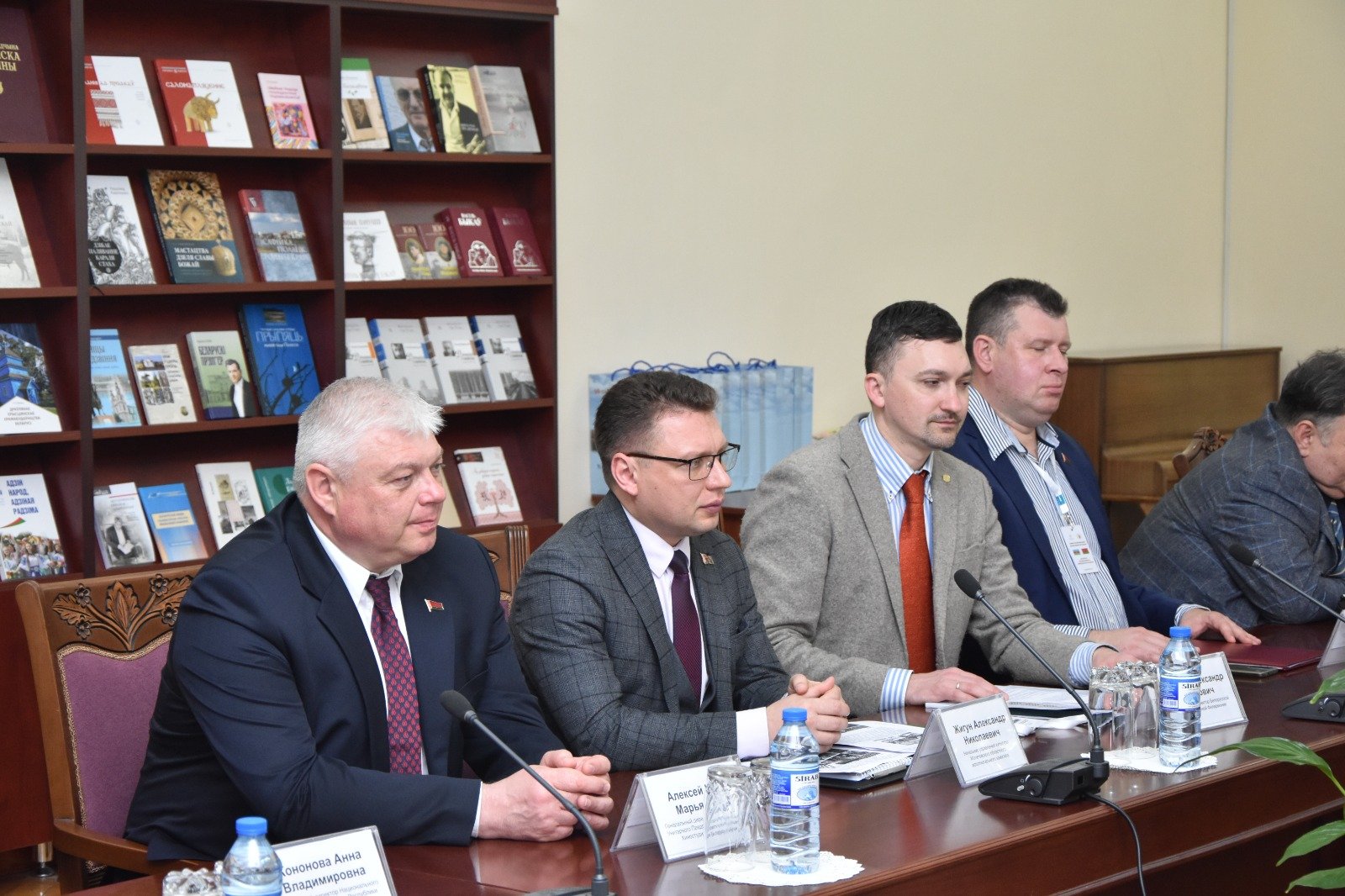 Деятели культуры и искусства Азербайджана и Беларуси собрались за "круглым столом" (ФОТО)