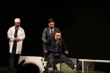 Премьера Бакинского муниципального театра: от инопланетян до Шекспира, или Однажды в психбольнице (ФОТО)