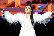 Гюнешь Абасова потрясена переменами в Баку: Мои родители  в Беларуси расплакались  (ВИДЕО, ФОТО)