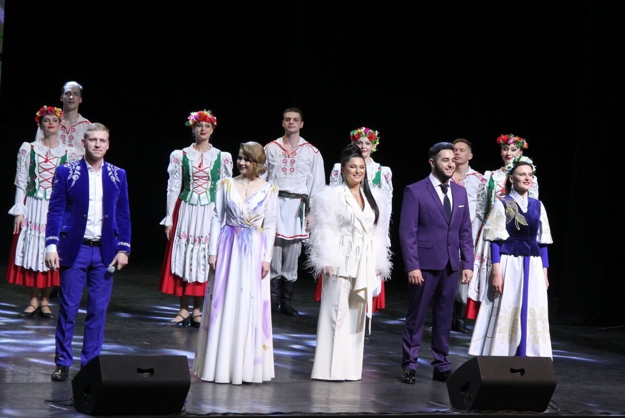 Гюнешь Абасова потрясена переменами в Баку: Мои родители  в Беларуси расплакались  (ВИДЕО, ФОТО)