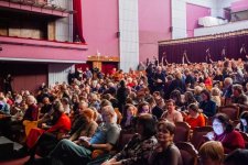 Спектакль азербайджанского театра открыл международный фестиваль в России (ФОТО)