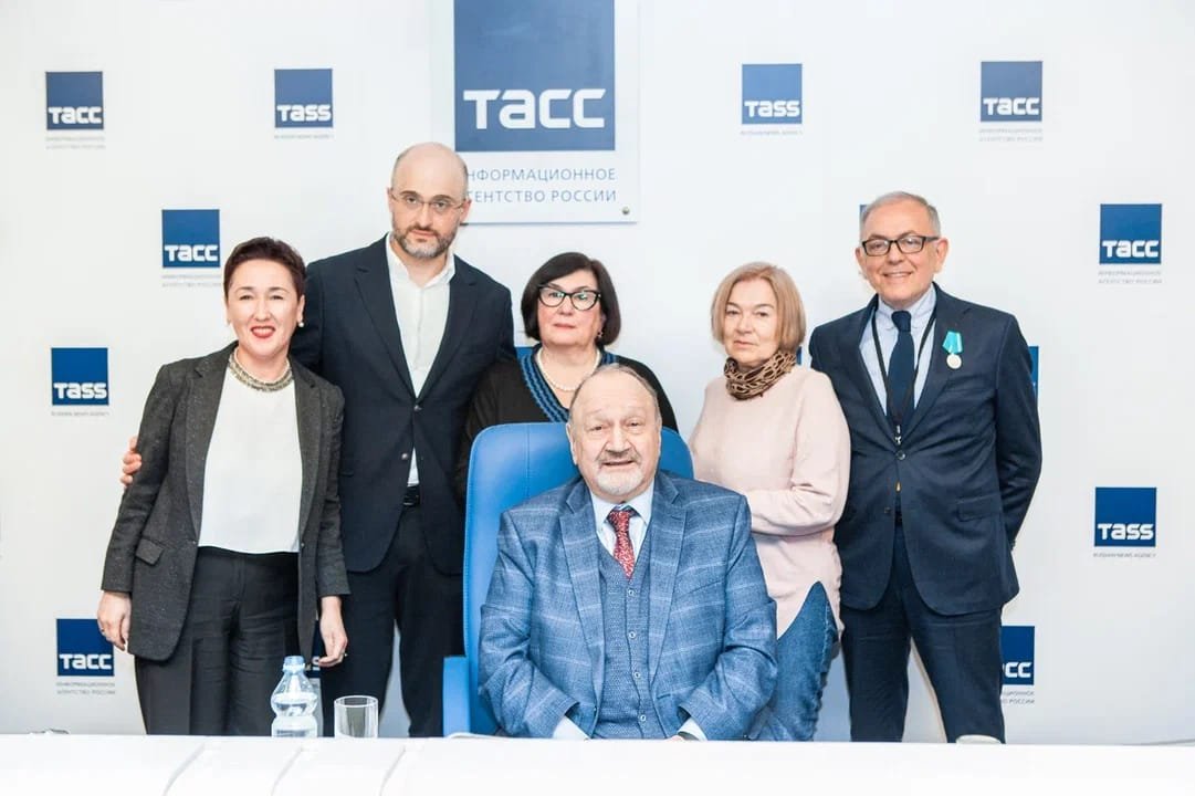 Спектакль азербайджанского театра открыл международный фестиваль в России (ФОТО)