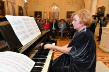 Элитный вечер в Баку - экскурсия под классику Римского-Корсакова (ФОТО)