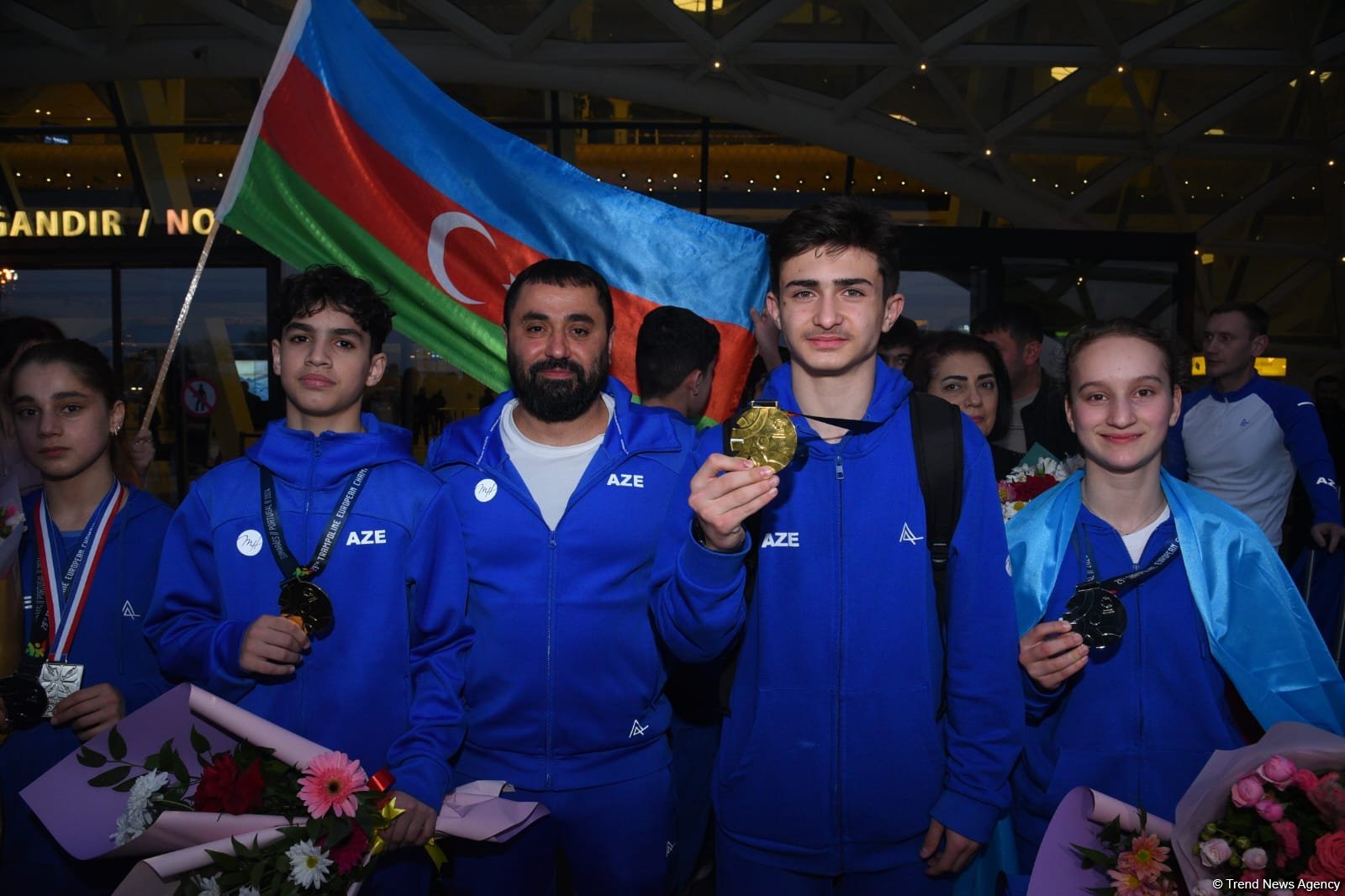 Азербайджанские гимнасты привезли на Родину "золото" и "серебро" чемпионата Европы (ФОТО)