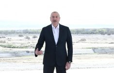 Президент Ильхам Алиев дал старт реконструкции Ширванского оросительного канала в Гаджигабульском районе (ФОТО/ВИДЕО)
