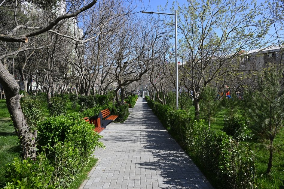 Another yard newly improved in Baku with participation of Vice President of Heydar Aliyev Foundation Leyla Aliyeva handed over to residents (PHOTO)