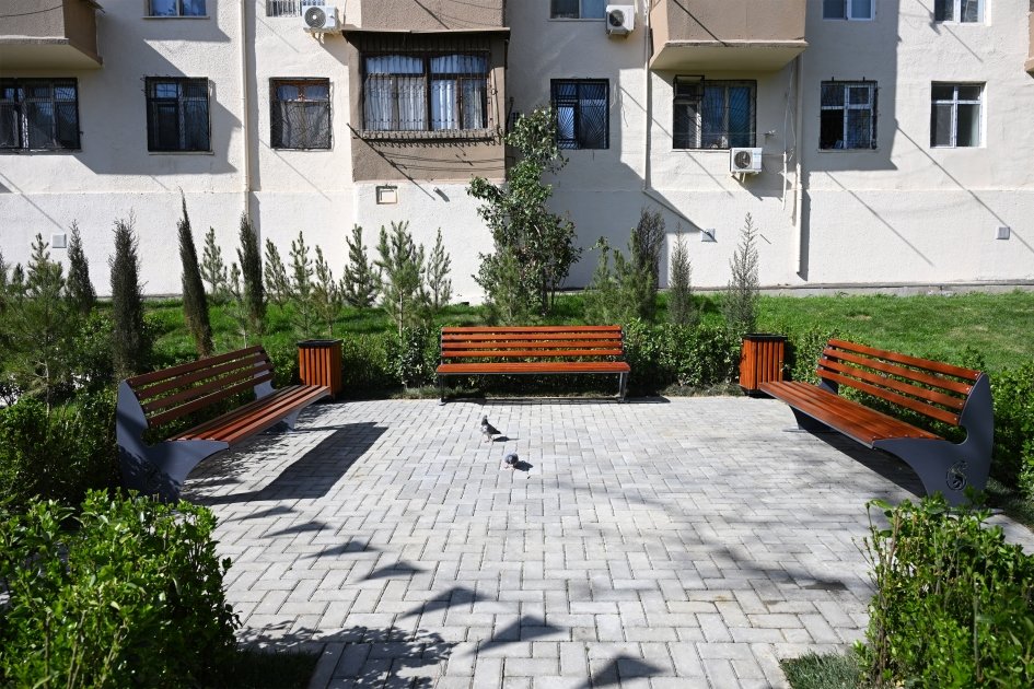 Another yard newly improved in Baku with participation of Vice President of Heydar Aliyev Foundation Leyla Aliyeva handed over to residents (PHOTO)