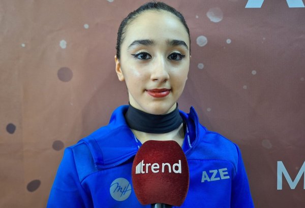 I thank audience for support at FIG Rhythmic Gymnastics World Cup - Azerbaijani gymnast