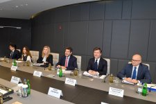 Азербайджан и ЕБРР обсудили предварительный проект страновой стратегии на 2024-2029 гг. 
(ФОТО)