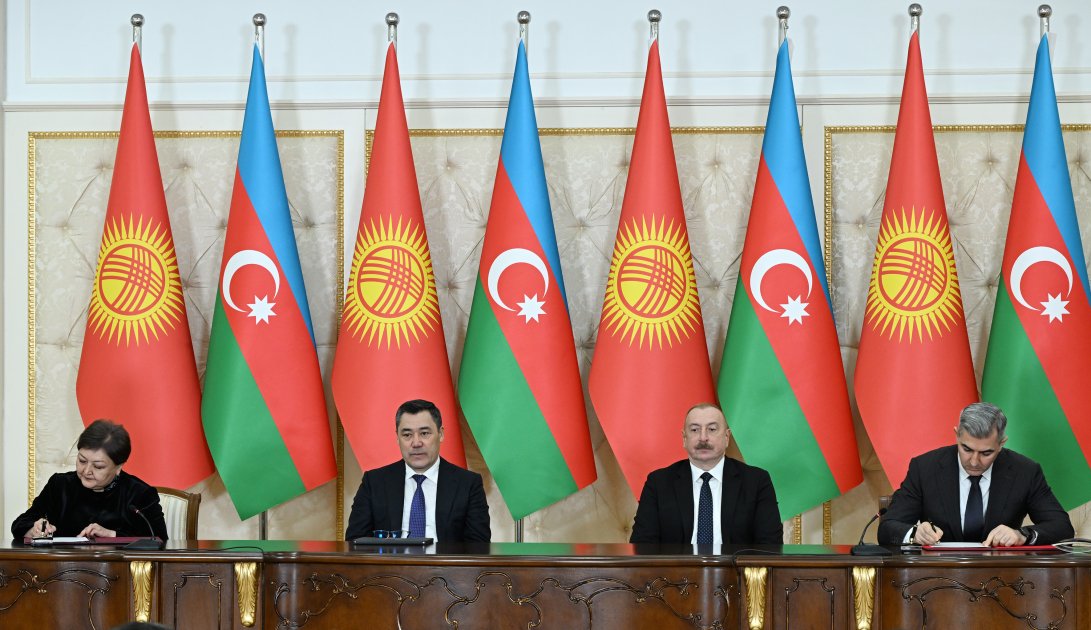 Azerbaijan, Kyrgyzstan sign documents (PHOTO/VIDEO)