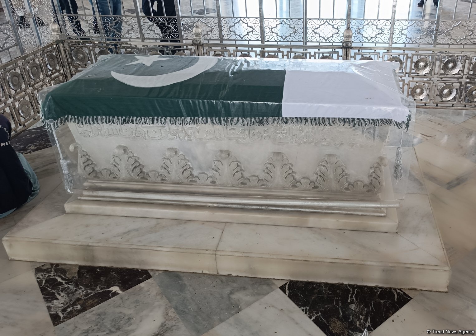Путешествие из Баку в Карачи – любуйтесь деньгами, расписные автобусы, достопримечательности (ФОТО, часть 1)