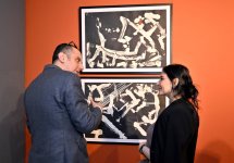 Скрытое и явное: в Баку открылась выставка работ заслуженного художника Азербайджана Мамеда Мустафаева (ФОТО)