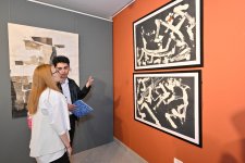 Скрытое и явное: в Баку открылась выставка работ заслуженного художника Азербайджана Мамеда Мустафаева (ФОТО)