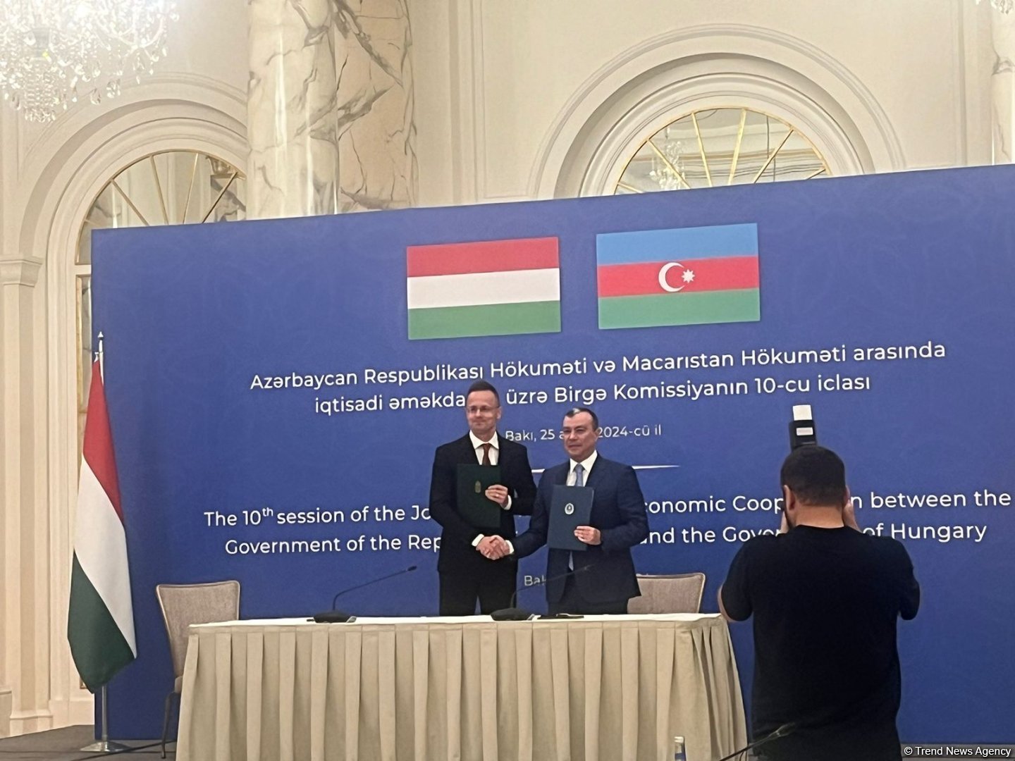 Между Азербайджаном и Венгрией подписаны документы