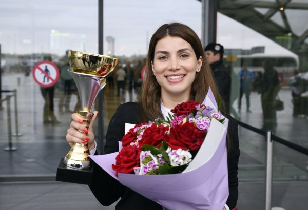European Championship's Azerbaijani chess winner returns home (PHOTO)