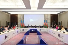 Azerbaijani FM holds meeting with UNESCO's permanent reps of member countries and heads of National Commissions (PHOTO)