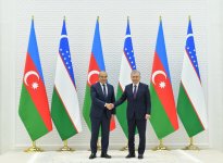 President of Uzbekistan receives Azerbaijani delegation (PHOTO)