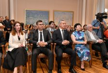 "Влюбленный дервиш" из Узбекистана в Азербайджане (ФОТО)