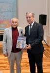 "Влюбленный дервиш" из Узбекистана в Азербайджане (ФОТО)