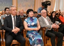 "Влюбленный дервиш" из Узбекистана в Азербайджане (ФОТО)