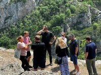 International travelers visit Jidir Duzu (PHOTO)