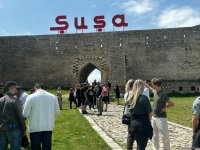 International travelers visit Jidir Duzu (PHOTO)