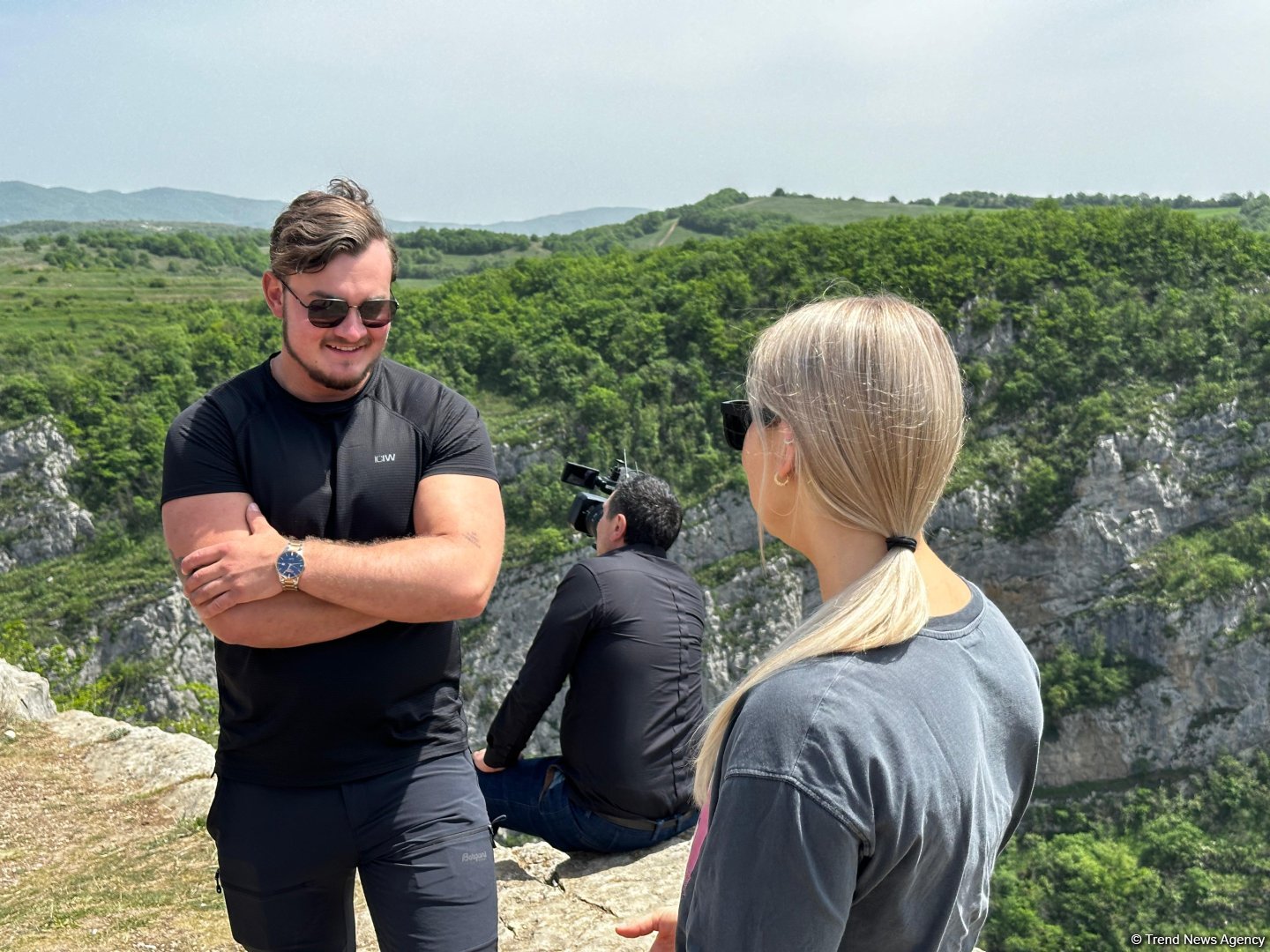 International travelers visit Jidir Duzu (PHOTO)