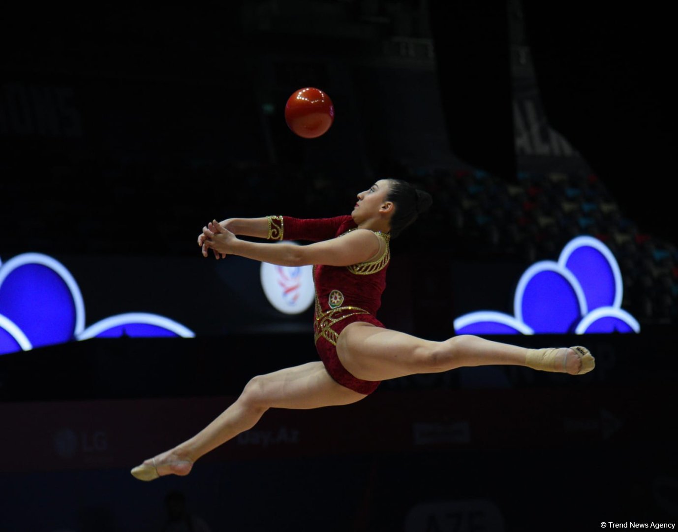 Зохра Агамирова вышла в два финала Кубка Европы по художественной гимнастике в Баку (ФОТО)