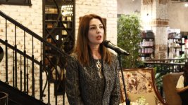 В Бакинском книжном центре представлен художественный альбом "Азим Азимзаде" (ФОТО)