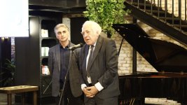 В Бакинском книжном центре представлен художественный альбом "Азим Азимзаде" (ФОТО)