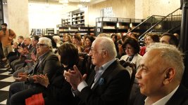 В Бакинском книжном центре представлен художественный альбом "Азим Азимзаде" (ФОТО)