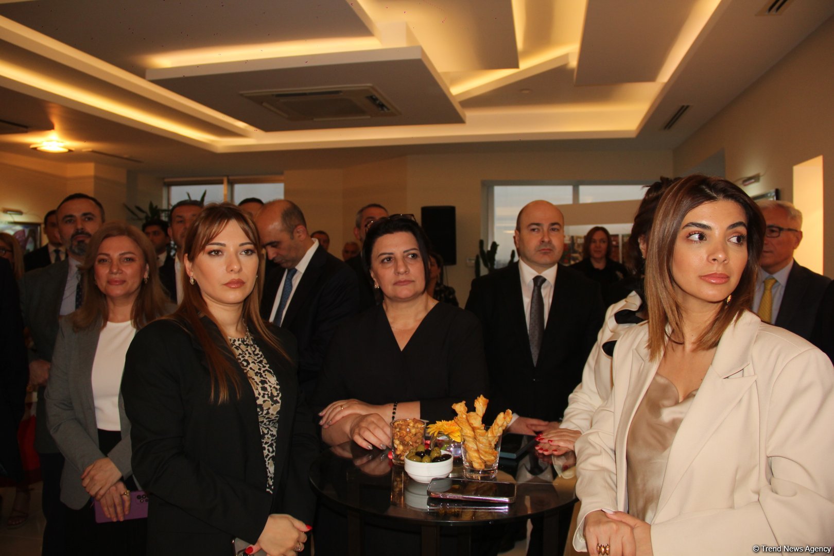 Xalq Bank провел презентацию художественного альбома, посвященного видному художнику Джахиду Джемалю (ФОТО)