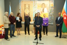 В Баку открылась выставка работ Фидан Амировой "По следам узоров..." – яркие краски души художницы  (ФОТО)