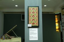 В Баку открылась выставка работ Фидан Амировой "По следам узоров..." – яркие краски души художницы  (ФОТО)