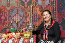 В Баку прошел фестиваль Vesnyanka – как приготовить борщ под песни и танцы   (ФОТО)