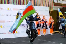 В Баку прошел фестиваль Vesnyanka – как приготовить борщ под песни и танцы   (ФОТО)