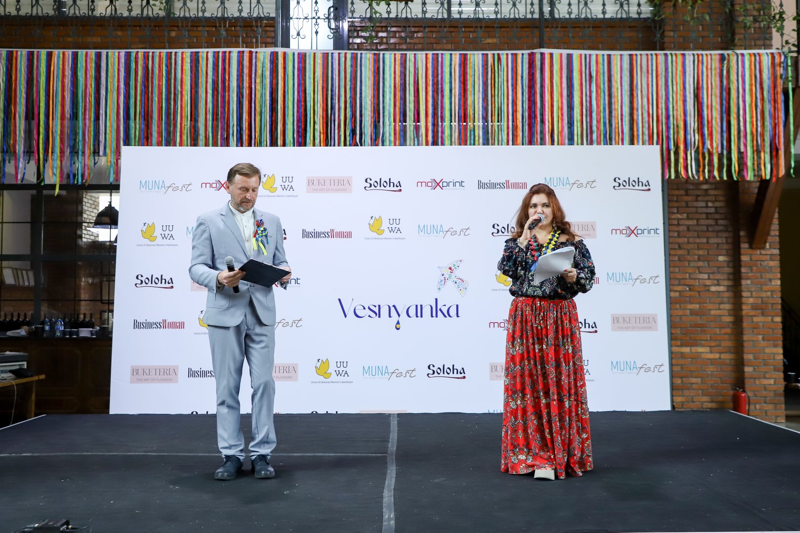 В Баку прошел фестиваль Vesnyanka – как приготовить борщ под песни и танцы   (ФОТО)