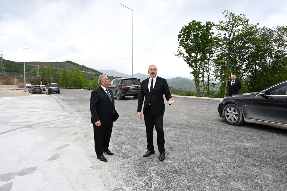 President Ilham Aliyev inspects construction progress of Ahmadbayli-Fuzuli-Shusha highway, attends opening of first tunnel (PHOTO/VIDEO)