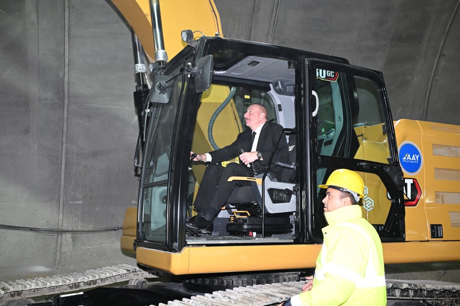President Ilham Aliyev inspects construction progress of Ahmadbayli-Fuzuli-Shusha highway, attends opening of first tunnel (PHOTO/VIDEO)