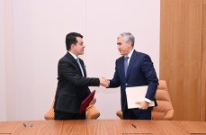 Подписан меморандум о сотрудничестве между Фондом Гейдара Алиева и ИСЕСКО (ФОТО)