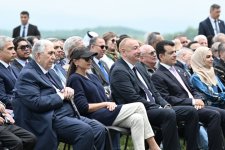 Президент Ильхам Алиев и Первая леди Мехрибан Алиева приняли участие в открытии VII Международного музыкального фестиваля «Харыбюльбюль» в Шуше (ФОТО/ВИДЕО)