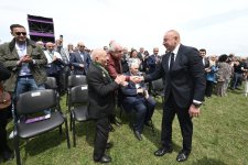 Президент Ильхам Алиев и Первая леди Мехрибан Алиева приняли участие в открытии VII Международного музыкального фестиваля «Харыбюльбюль» в Шуше (ФОТО/ВИДЕО)