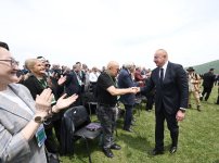 Президент Ильхам Алиев и Первая леди Мехрибан Алиева приняли участие в открытии VII Международного музыкального фестиваля «Харыбюльбюль» в Шуше (ФОТО/ВИДЕО)