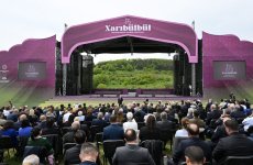 Президент Ильхам Алиев и Первая леди Мехрибан Алиева приняли участие в открытии VII Международного музыкального фестиваля «Харыбюльбюль» в Шуше (ФОТО/ВИДЕО)